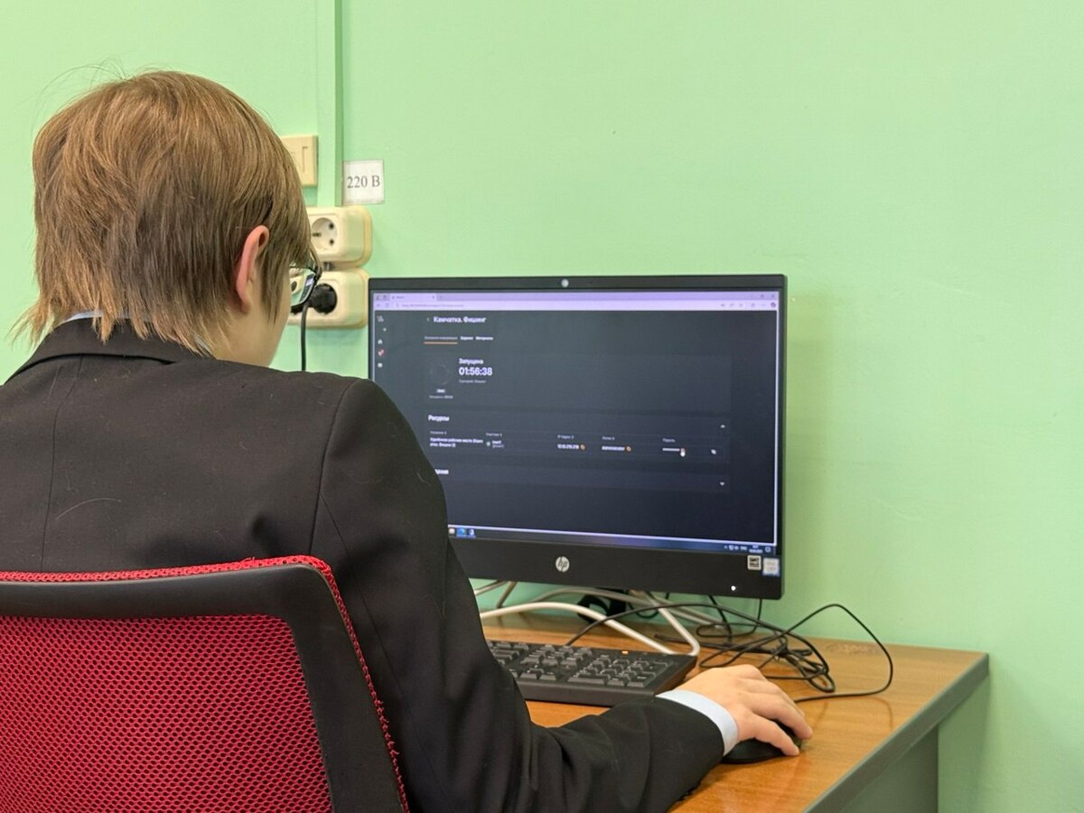 Топовые IT-специалисты провели открытый урок для школьников Петропавловска