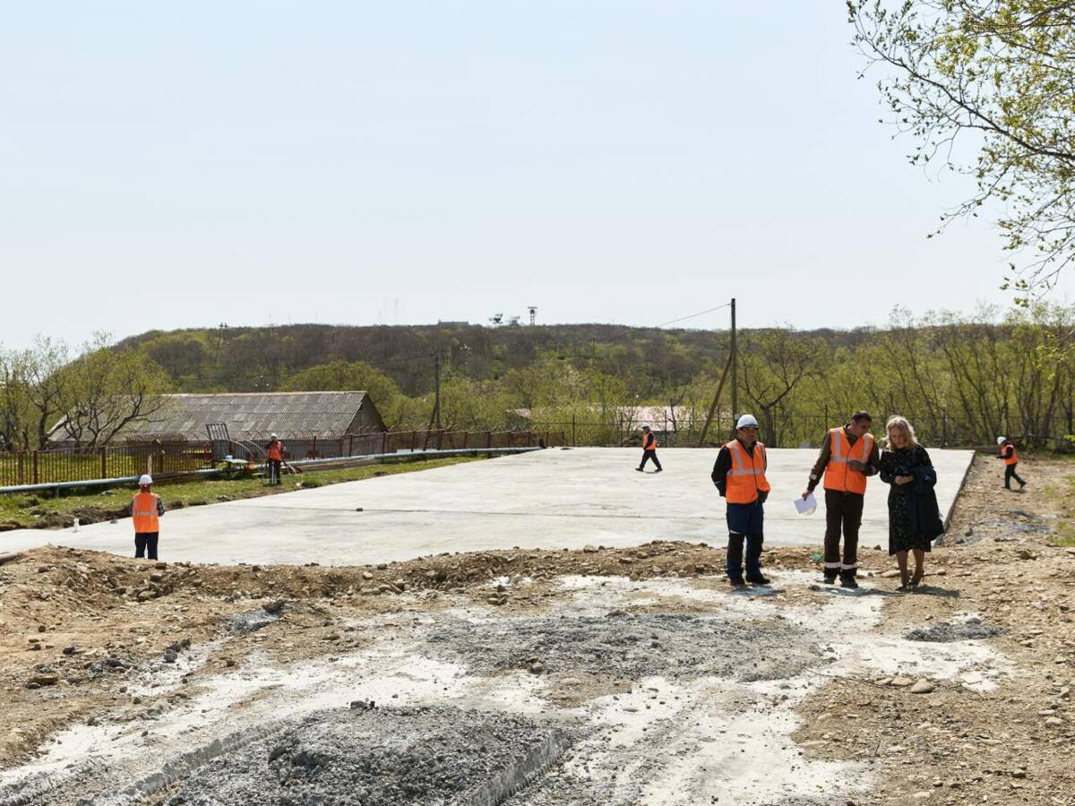 Владимир Солодов поручил ускорить строительство модульного спортзала в Усть-Большерецке