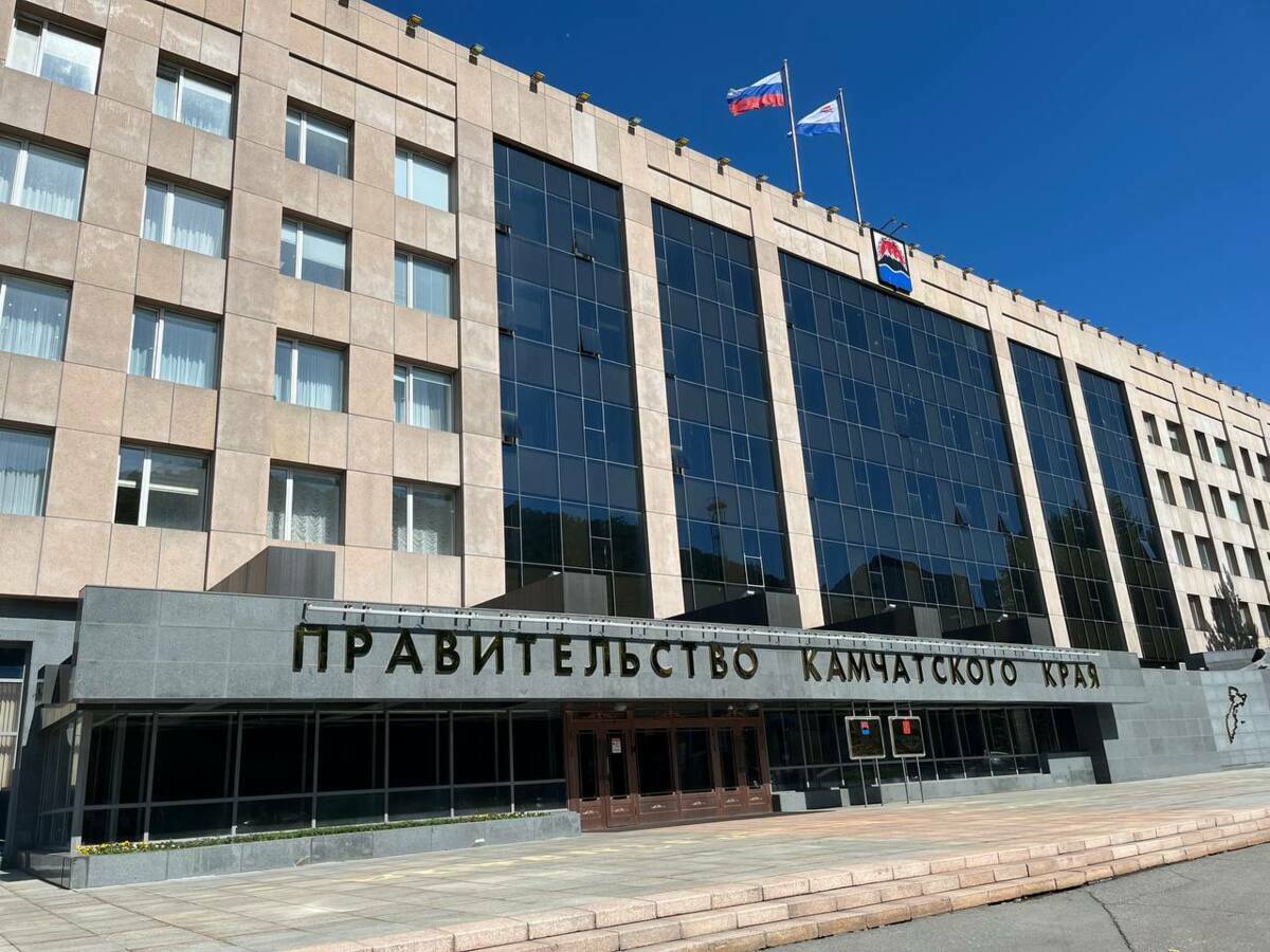 Владимир Солодов представил новый состав правительства депутатскому корпусу