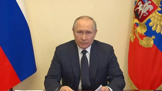 Владимир Путин: отечественные производители и поставщики сделали всё, чтобы избежать масштабного дефицита товаров