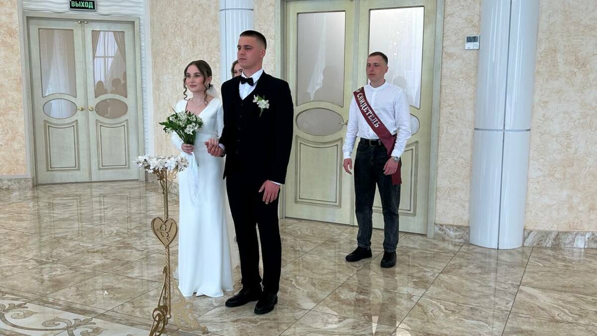 В первую красивую дату мая на Камчатке прошло 20 свадеб